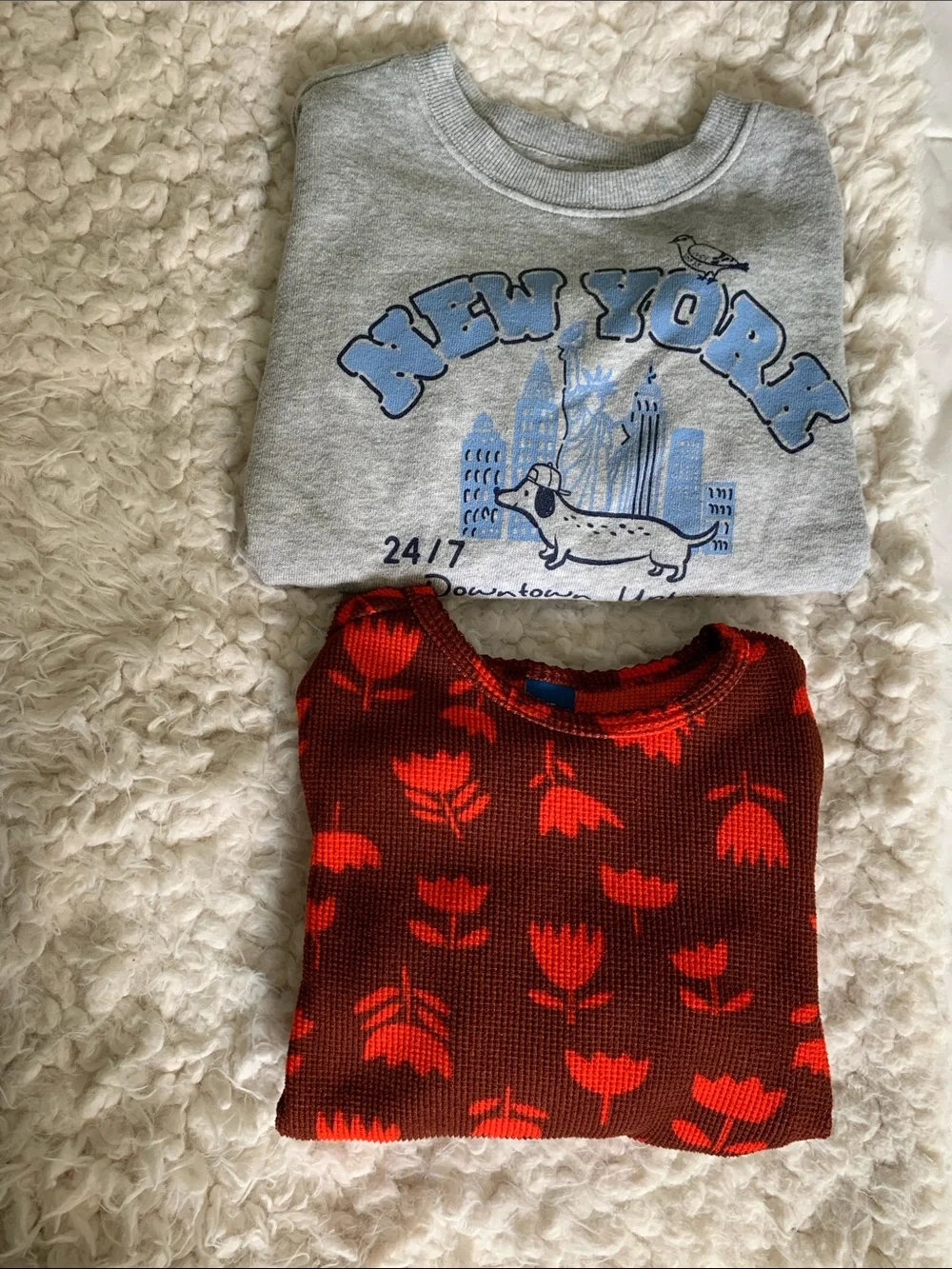 Old Navy Unisex Boys & Girls Gray NYC Graphic Sweatshirt + Waffle Knit Tulip Top